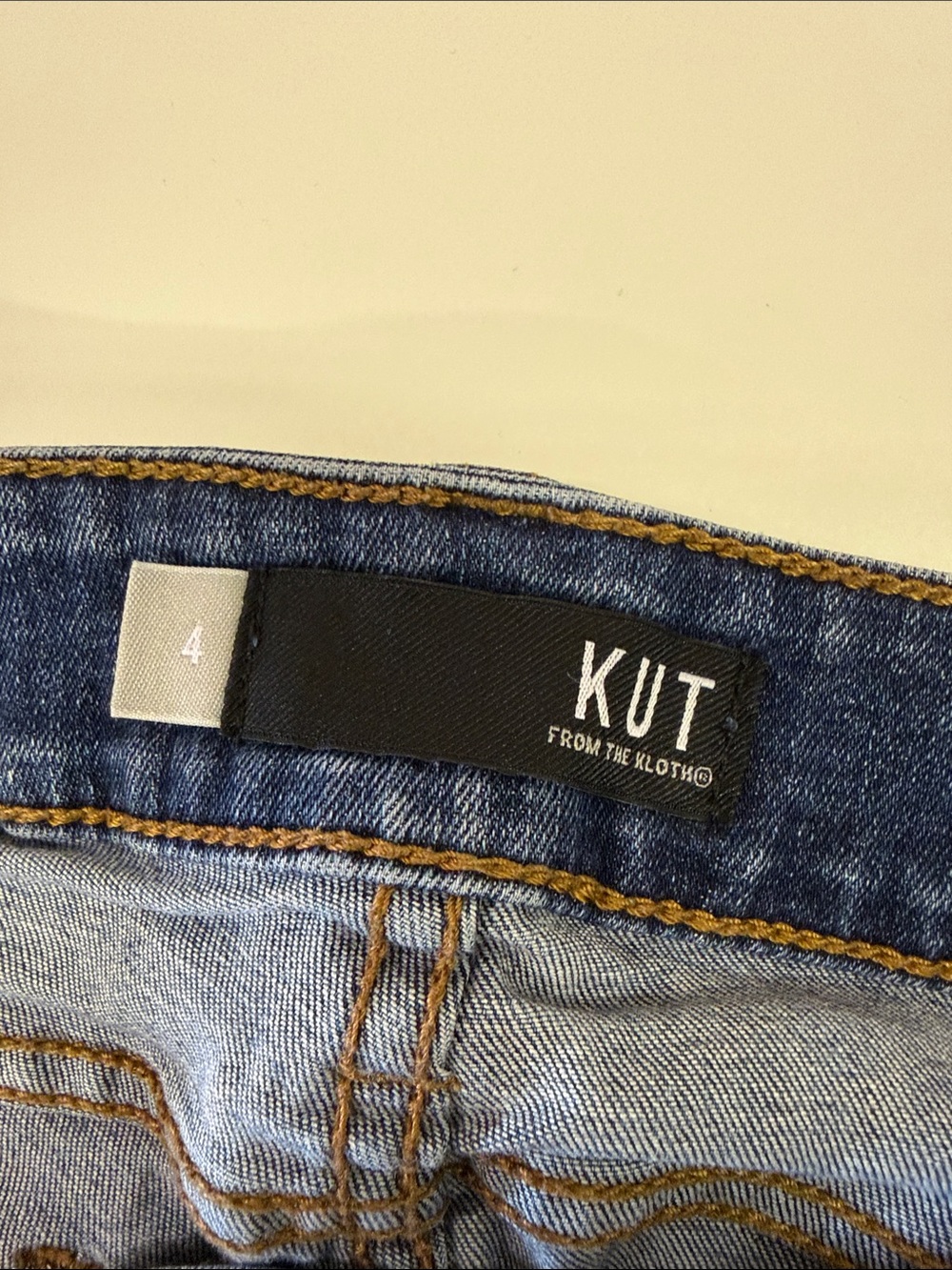 Kut From The Kloth Natalie Bootcut Jeans Size 4 Medium Wash Mid Rise Stretch - Picture 5 of 6